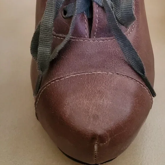 Restricted Brown Leather Lace-Up Oxford Heels – Size 9 - Picture 8 of 16
